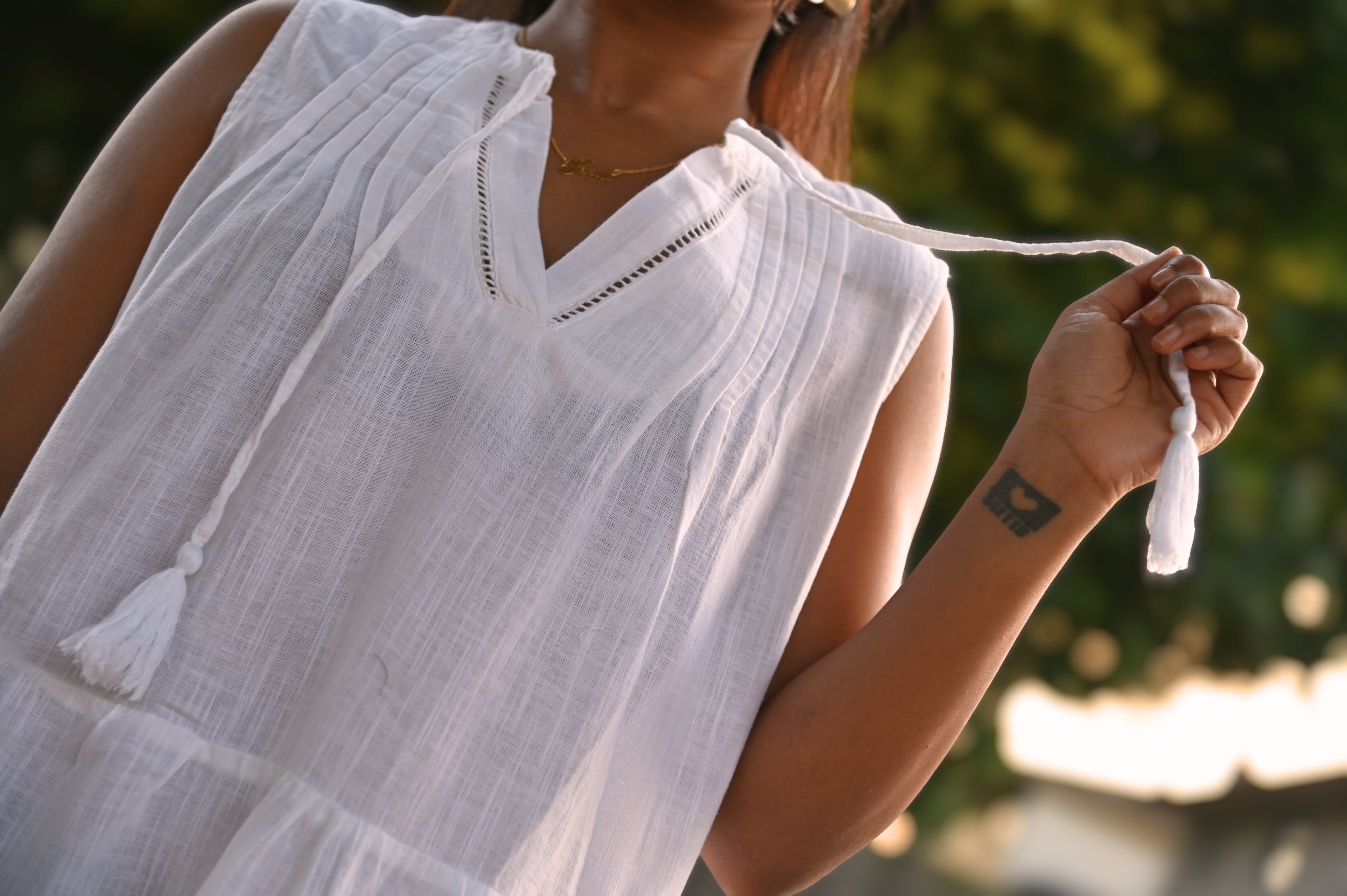 The Cloud Linen Dress – White